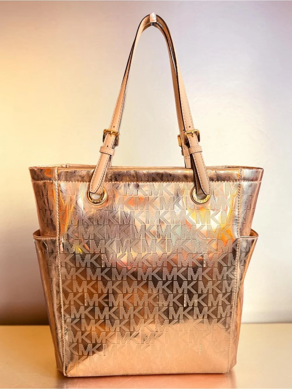 Michael Kors Jet Set Metallic Rose Gold Monogram Large Tote Bag. NWOT. MSRP $498